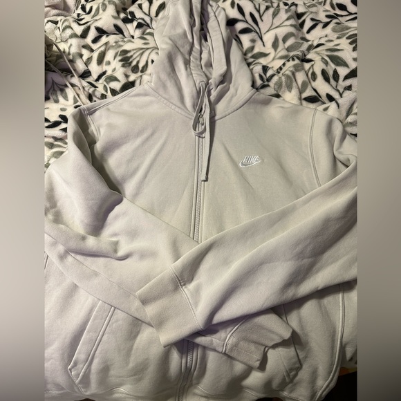 Nike jacket - Picture 3 of 3